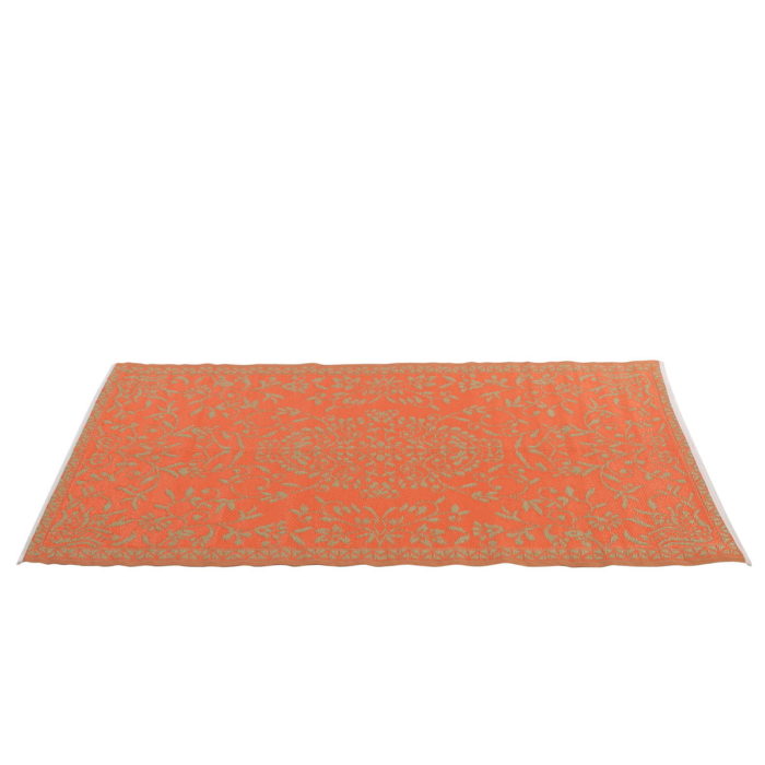 Plastic rug for outdoor and indoor use