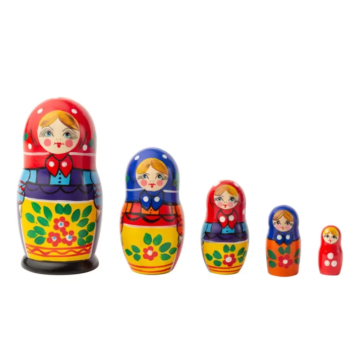 La matrioska rusa tiene un significado de maternidad y familia